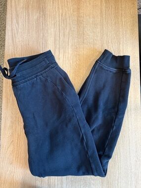 Lulu black scuba jogger